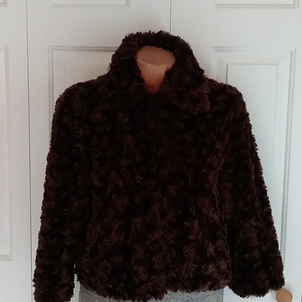 New never worn fun fur lightweight short jacket